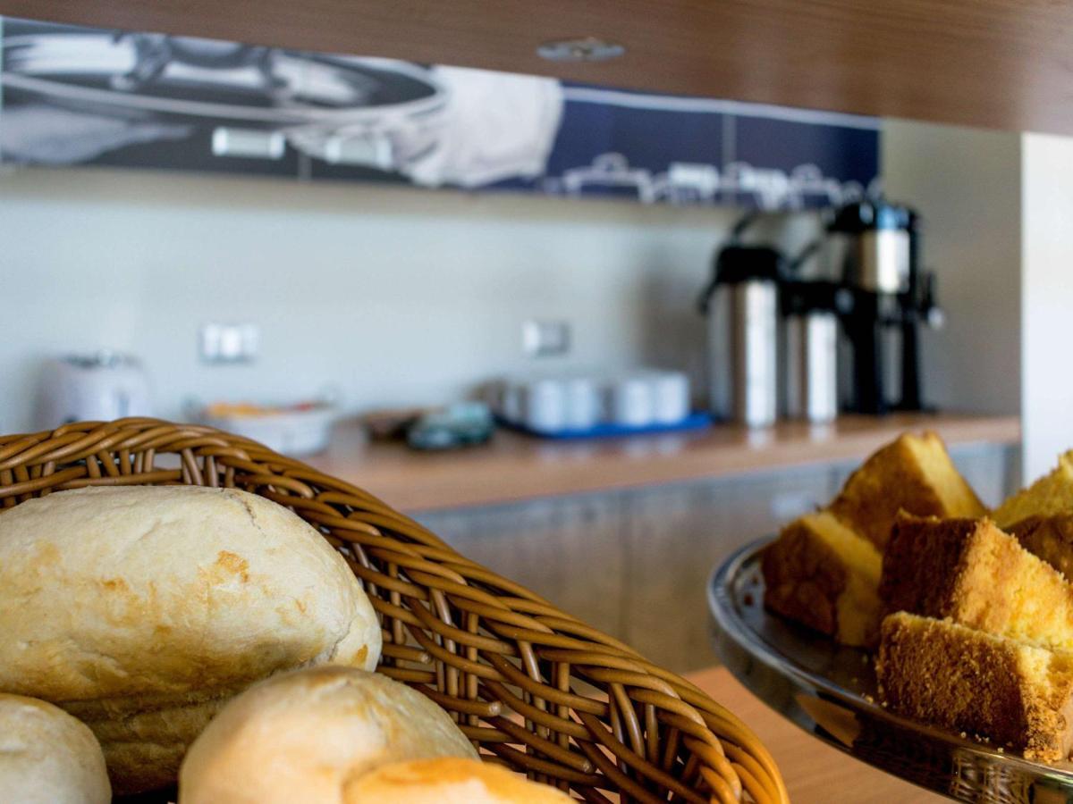 Ibis Budget Calama Eksteriør billede