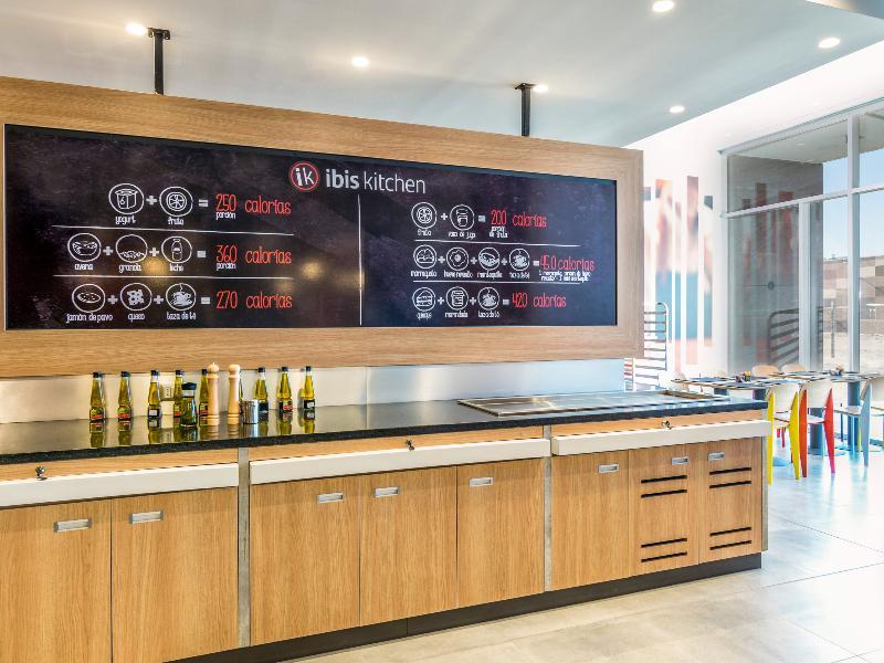 Ibis Budget Calama Eksteriør billede
